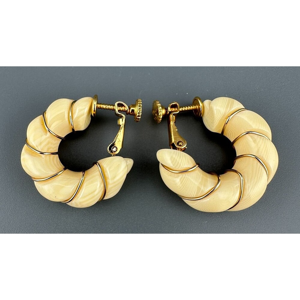 Vintage Napier Hoop Earrings MCM Cream Shrimp Gold Tone Clip Screw Signed